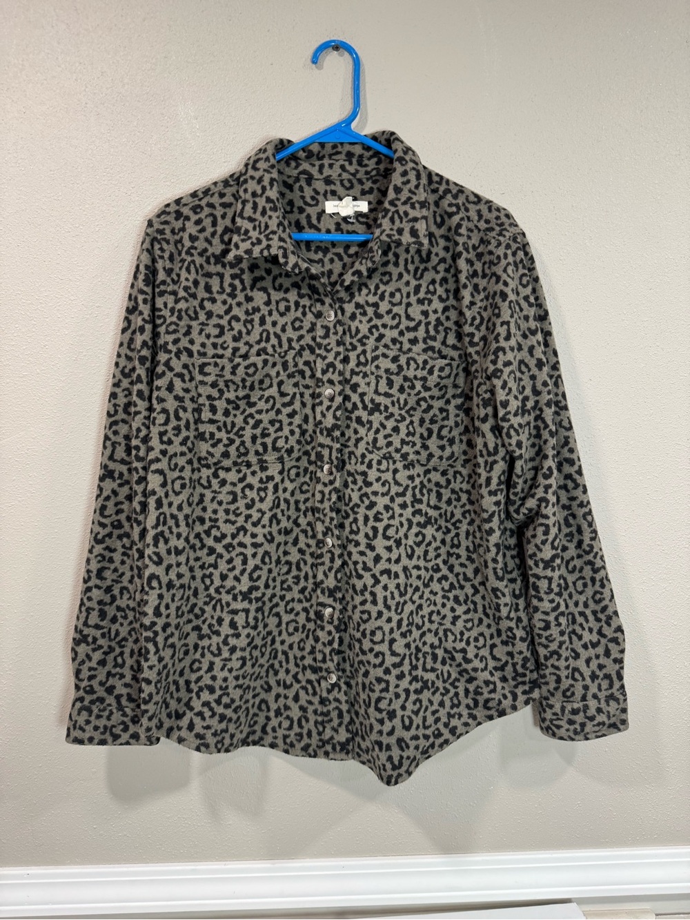 Leopard Print Button-Down Shirt - - Picture 3 of 7